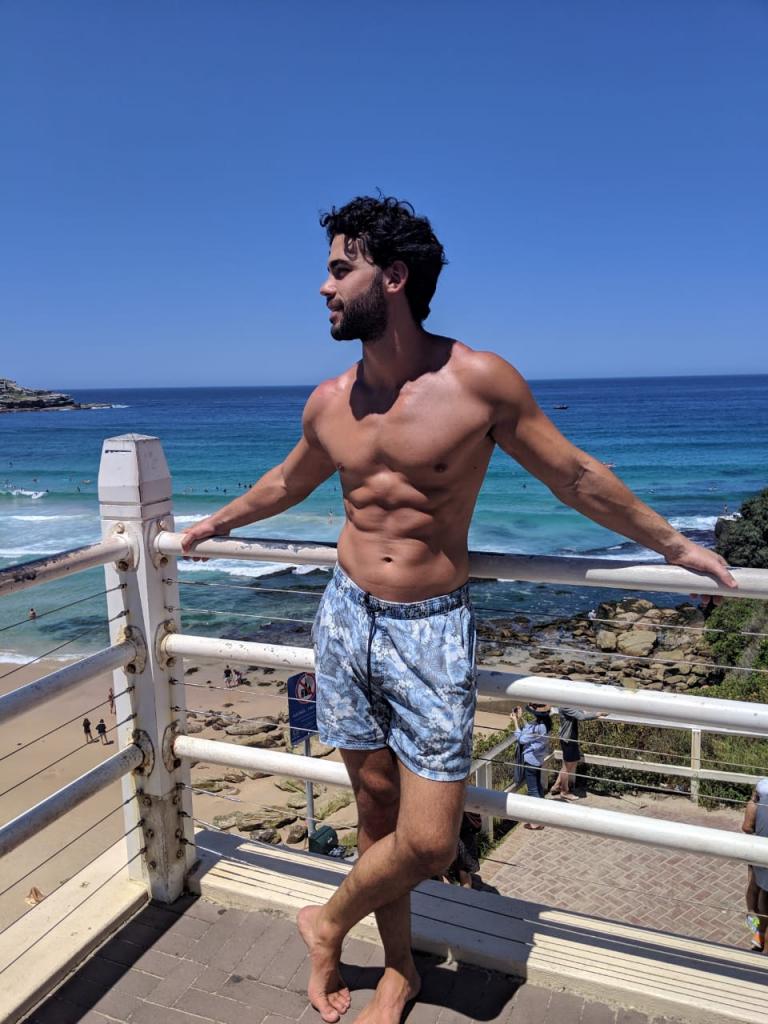 Carlos 2 - Sydney Topless Waitresses