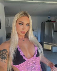 Sydney Topless Waitresses Candy